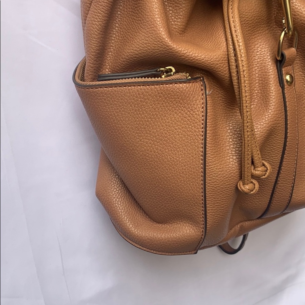 Neutral Backpack - Picture 3 of 11